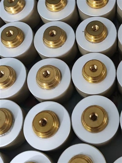 Keramikas kondensatora kapacitāte